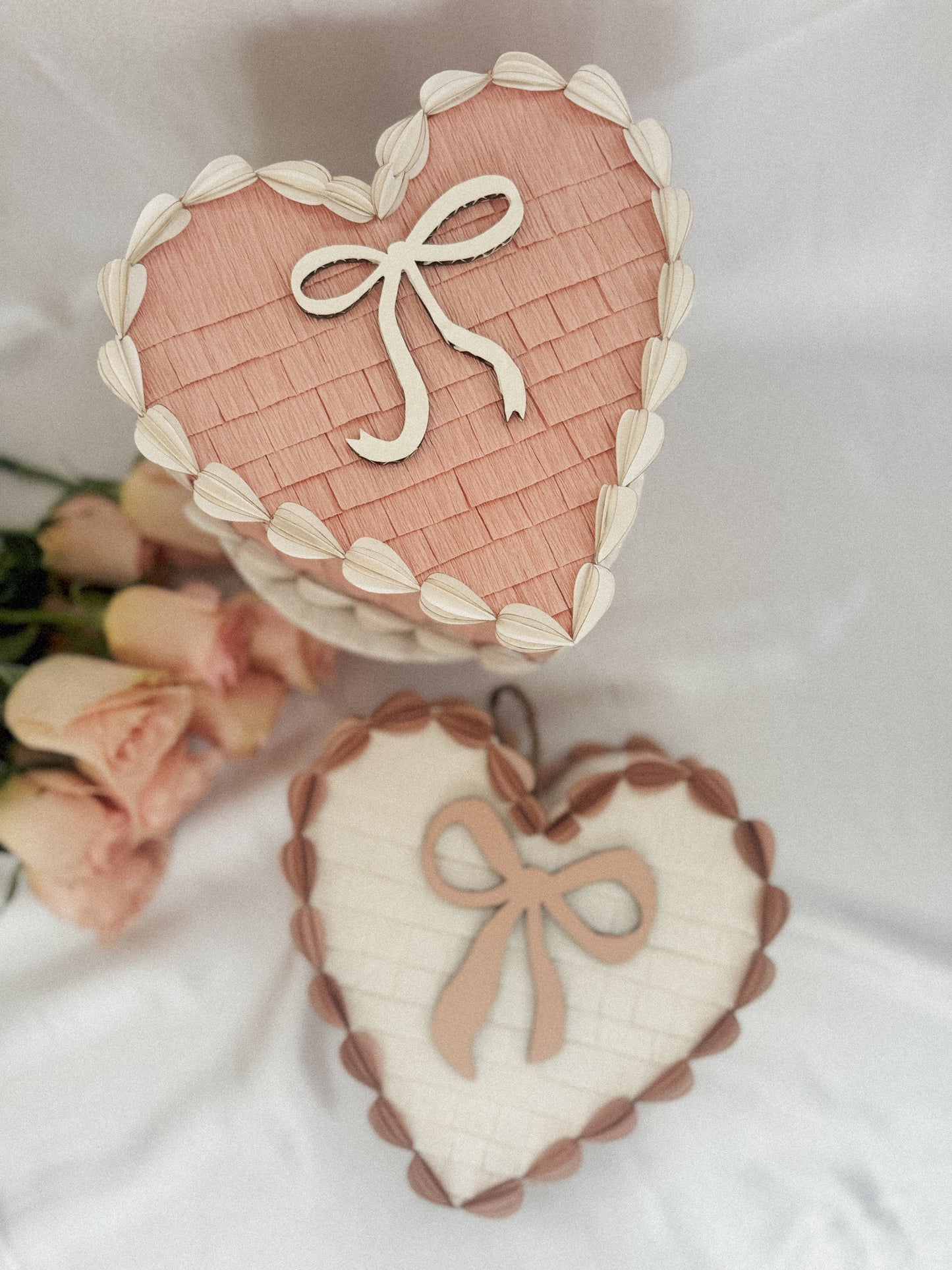 Valentine heart cake piñatas