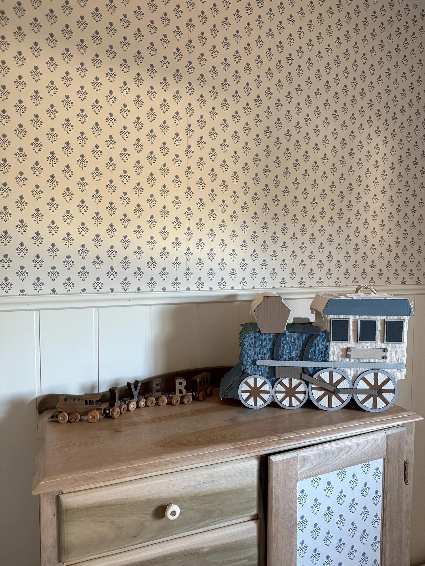 🚂 Train Piñata – Handmade Party Train Decoration, Candy Holder