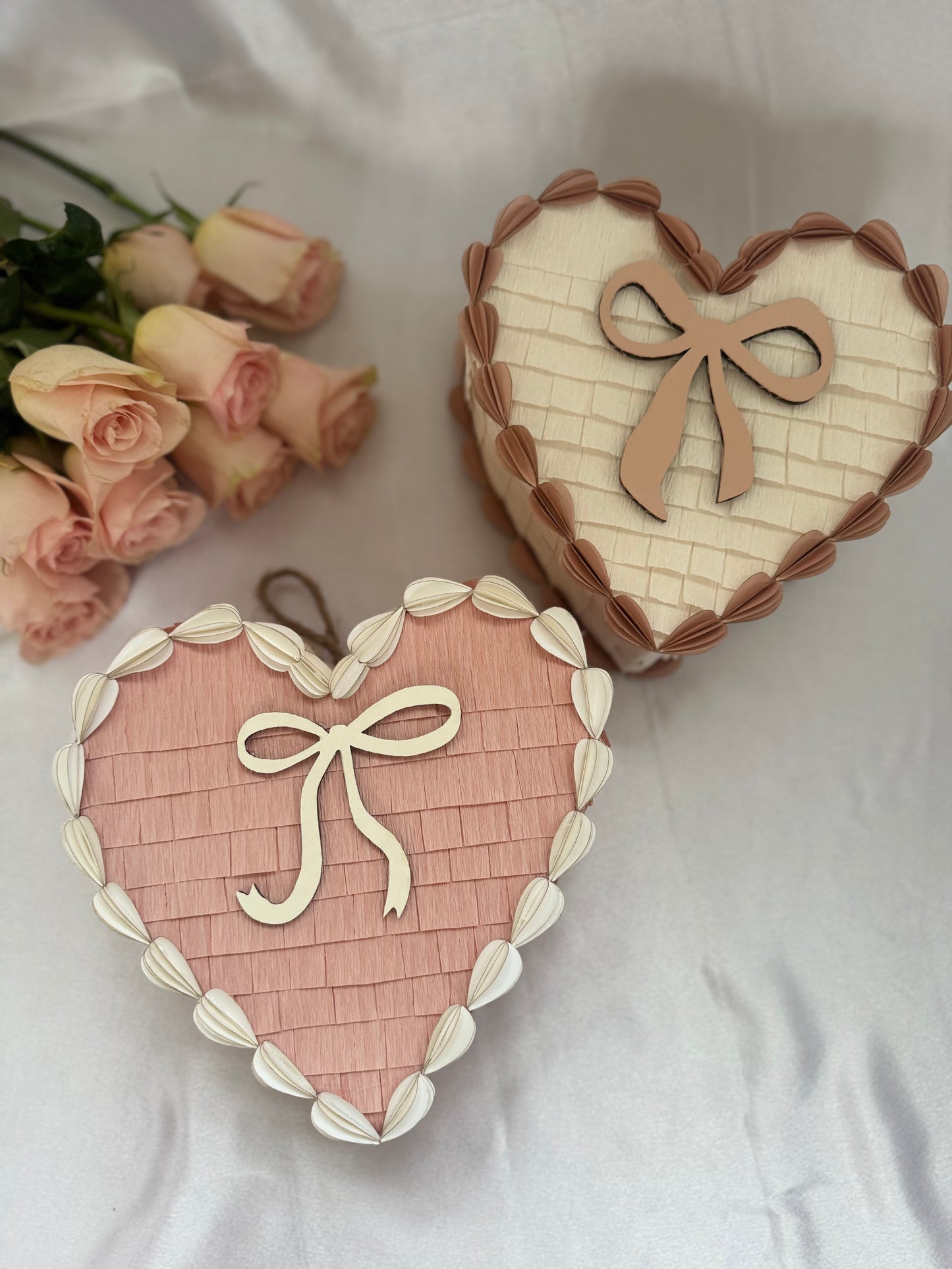 Valentine heart cake piñatas