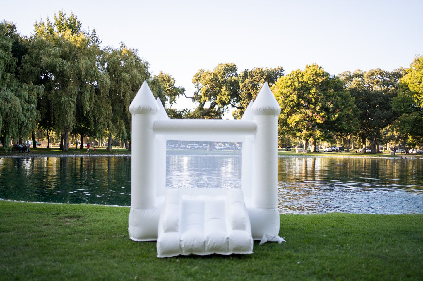 Mini Ava - White Bounce House with Cone Tops