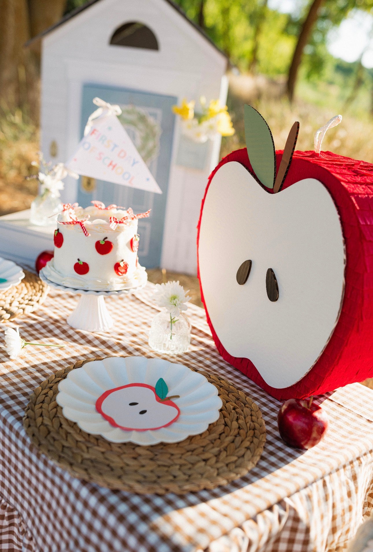 Apple piñata