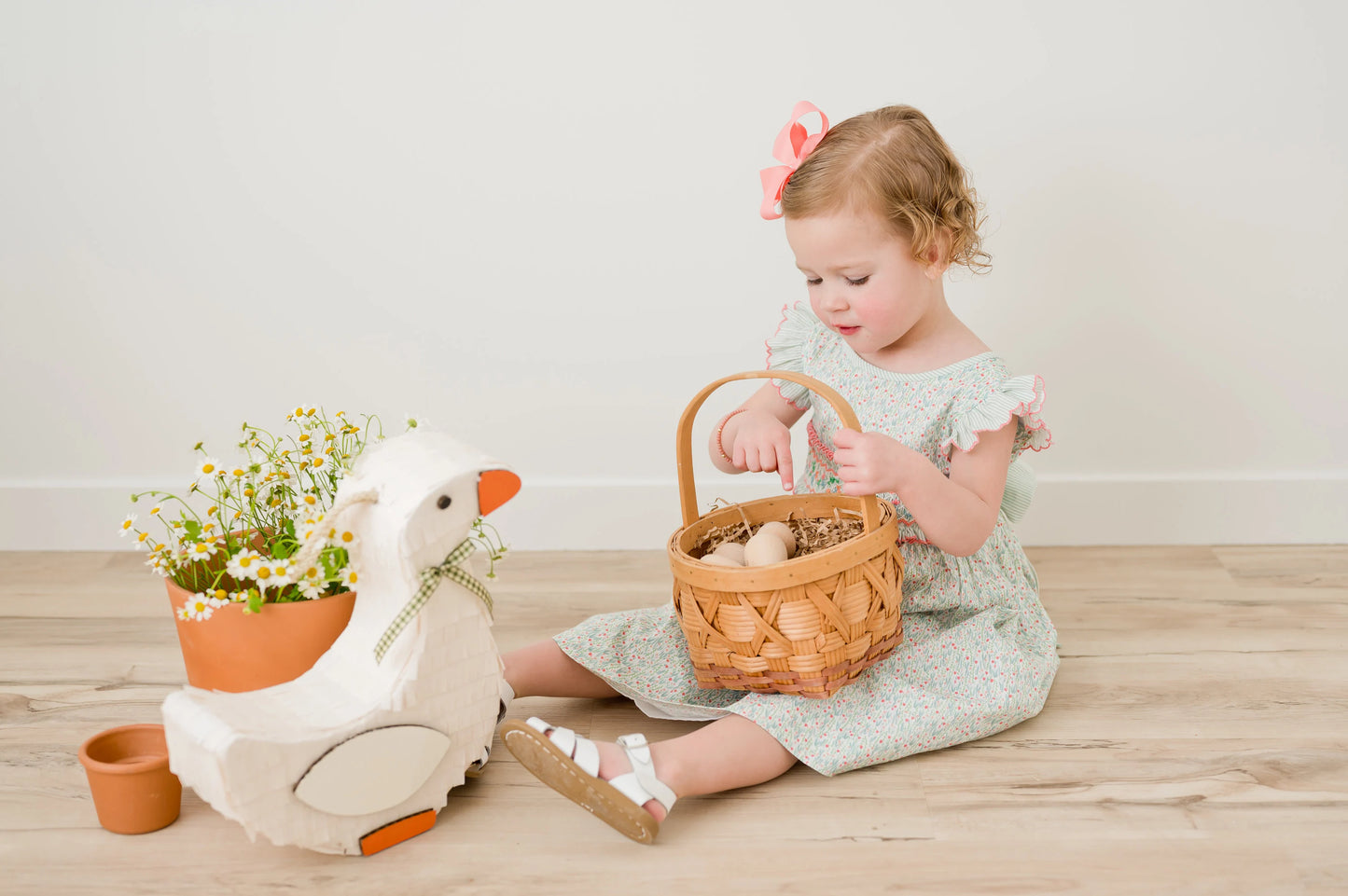 🦢 Goose Piñata - Add Elegance to Your Festivities!