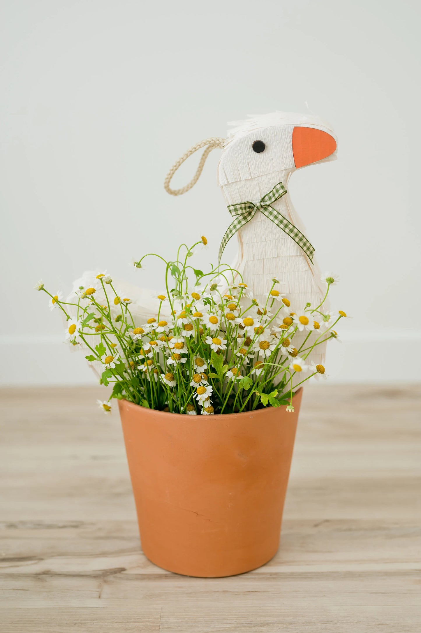 🦢 Goose Piñata - Add Elegance to Your Festivities!