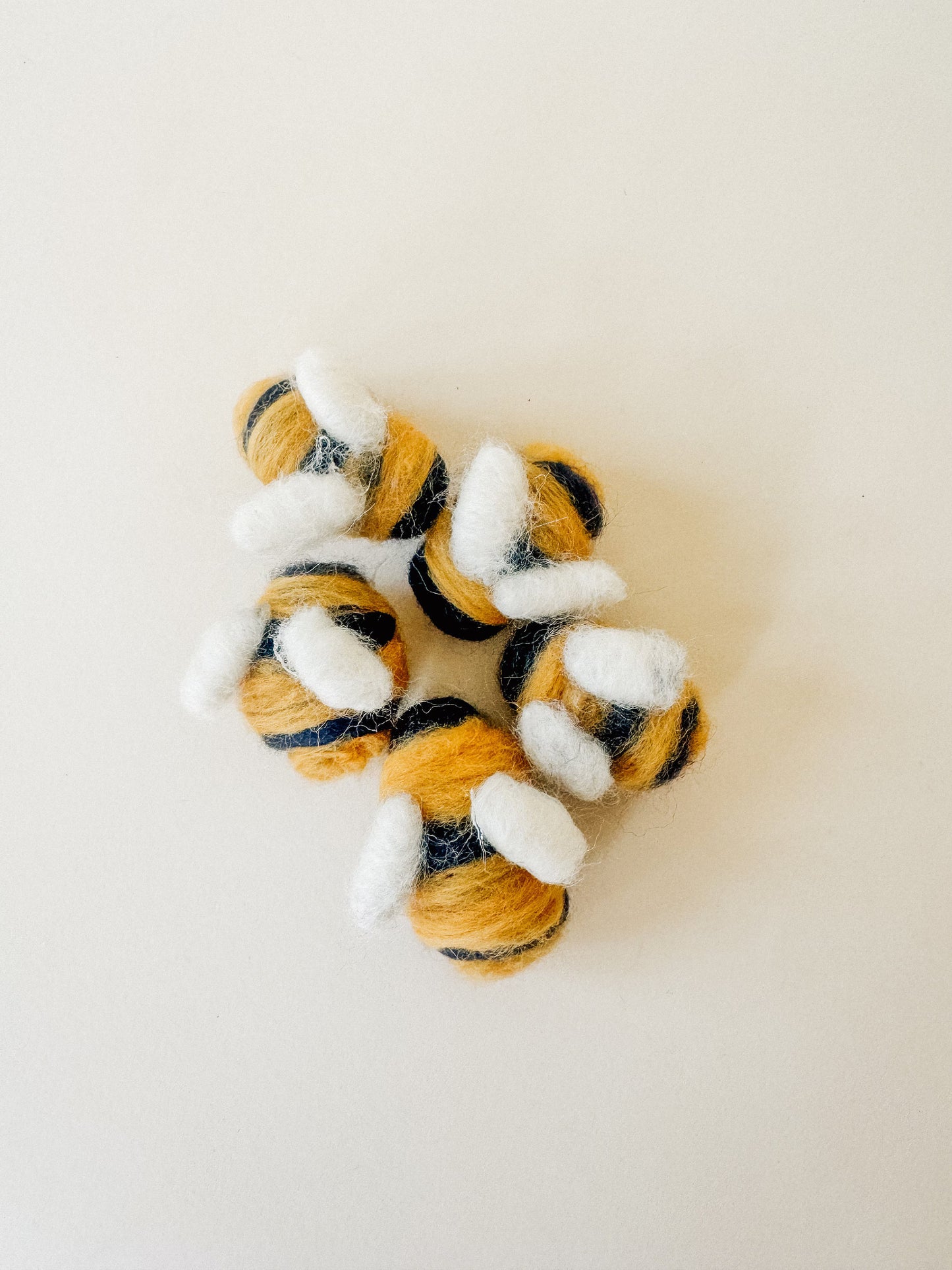 🐝 Honey Beehive Piñata – Handmade 24” Bee Party Decoration & Candy Holder